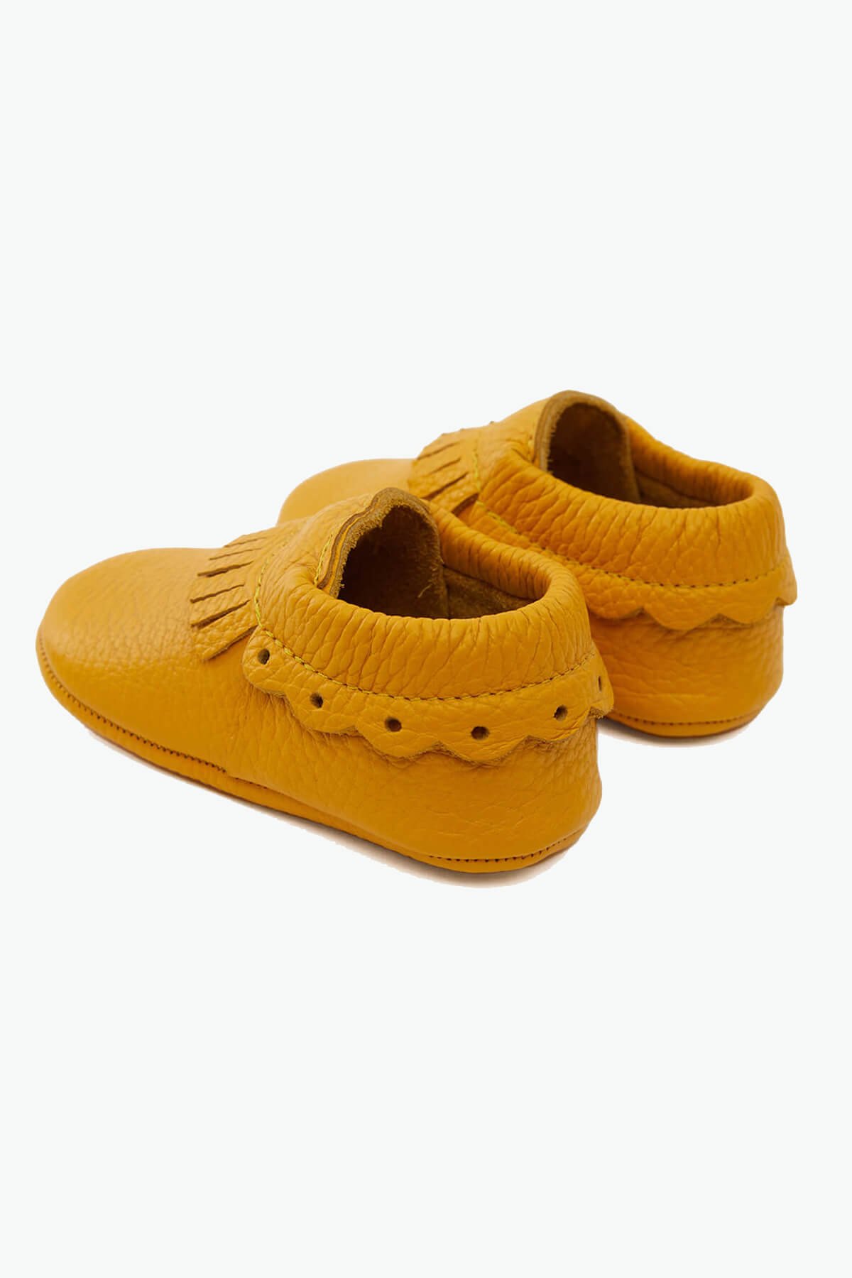 Эластичная детская обувь из натуральной кожи горчичного цвета