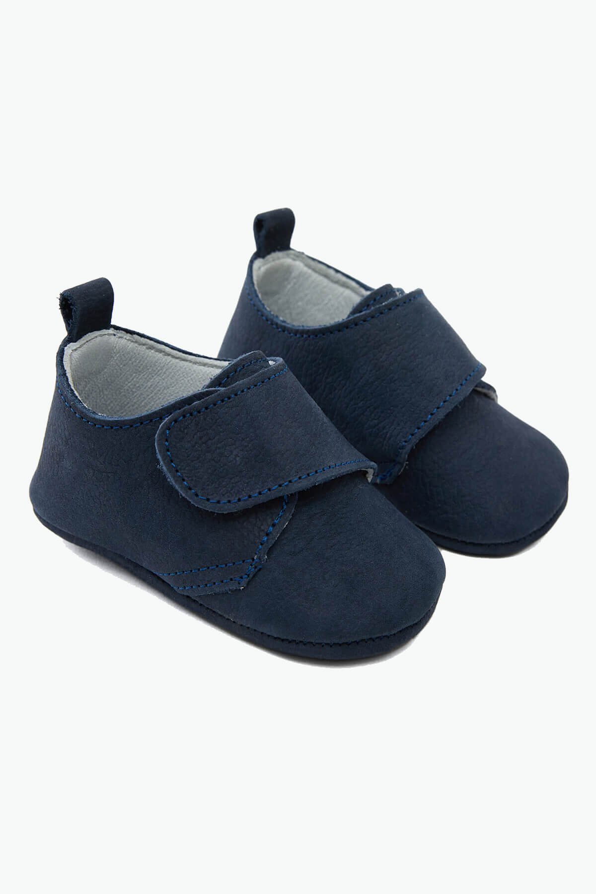 Детская обувь из натуральной кожи на липучках темно-синего цвета