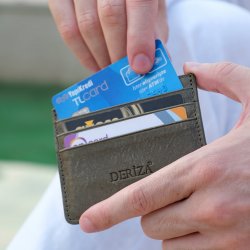 genuine-leather-mini-card-holder-khaki-ru